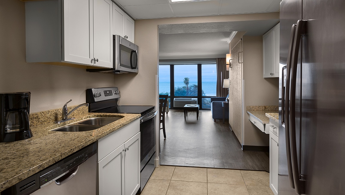 Caravelle Whirlpool Suite Kitchen